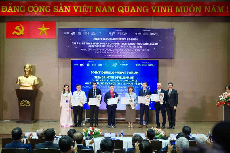Việt Nam 2.jpg