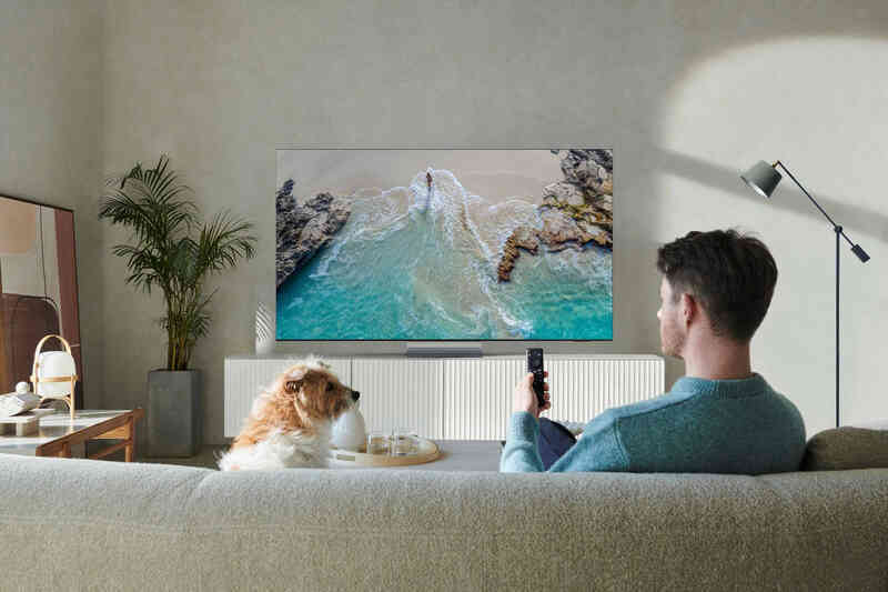 TV màn hình lớn hút khách trước thềm Tết Nguyên đán 2025