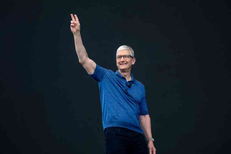 Khởi đầu khiêm tốn của CEO Apple Tim Cook