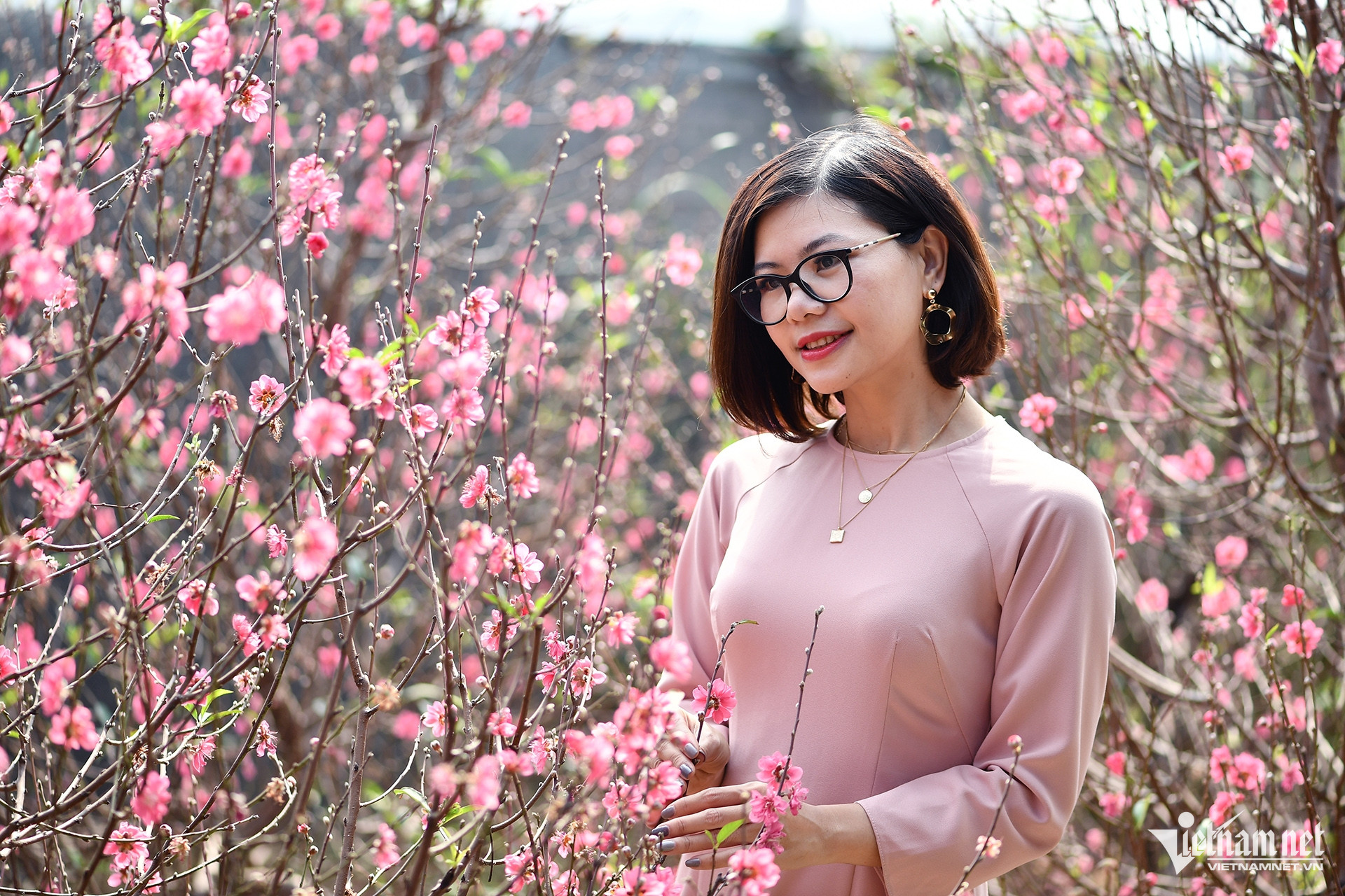 Áo dài Tết khuấy đảo sàn thương mại điện tử Việt