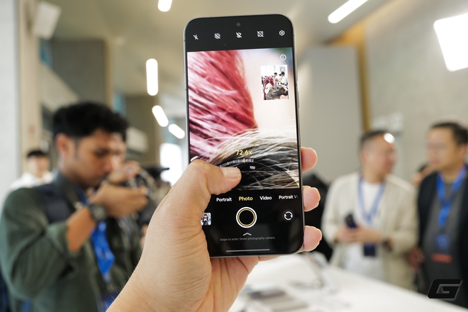 Trên tay vivo X300 và X300 Pro: Thiết kế vuông vắn, camera ZEISS cực xịn, có cả phụ kiện zoom siêu xa cho ai thích "bắn tỉa"- Ảnh 25. Trên tay vivo X300 và X300 Pro: Thiết kế vuông vắn, camera ZEISS cực xịn, có cả phụ kiện zoom siêu xa cho ai thích "bắn tỉa"- Ảnh 25.