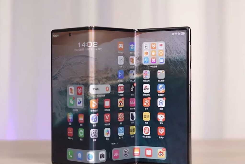 Galaxy Z TriFold: ‘Quái vật gập ba’ hé lộ 7 tin đồn ‘nóng’ nhất