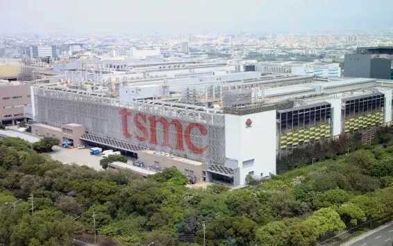 TSMC khẳng định vị thế dẫn đầu giữa làn sóng bùng nổ AI toàn cầu TSMC khẳng định vị thế dẫn đầu giữa làn sóng bùng nổ AI toàn cầu