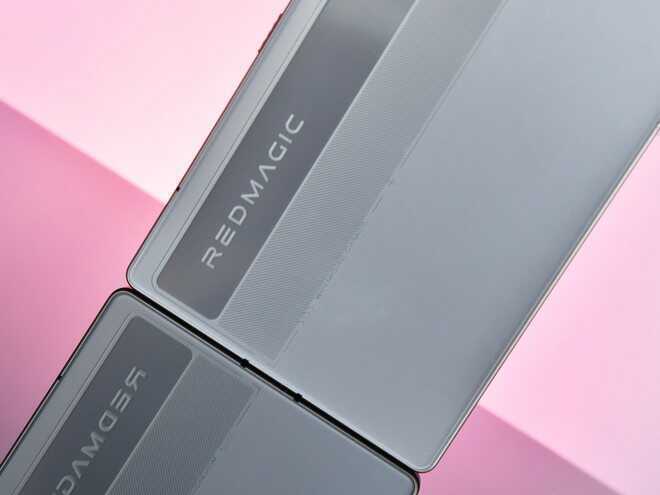 Ra mắt điện thoại chơi game cực xịn: Snapdragon 8 Elite Gen 5, quản tản nhiệt chủ động, pin khủng 8.000 mAh, giá từ 18,4 triệu đồng- Ảnh 6. Ra mắt điện thoại chơi game cực xịn: Snapdragon 8 Elite Gen 5, quản tản nhiệt chủ động, pin khủng 8.000 mAh, giá từ 18,4 triệu đồng- Ảnh 6.