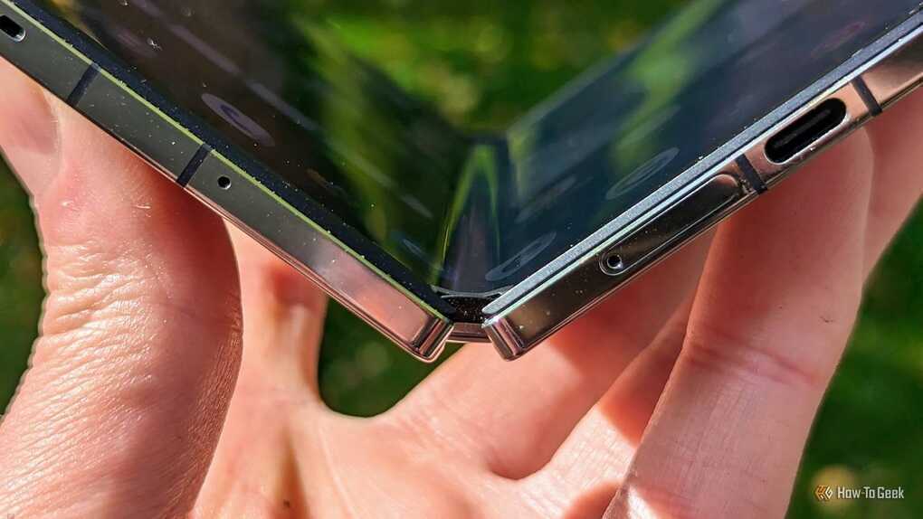 Vì sao iPhone màn hình gập bị hoãn ra mắt chỉ vì một chi tiết nhỏ? - 2