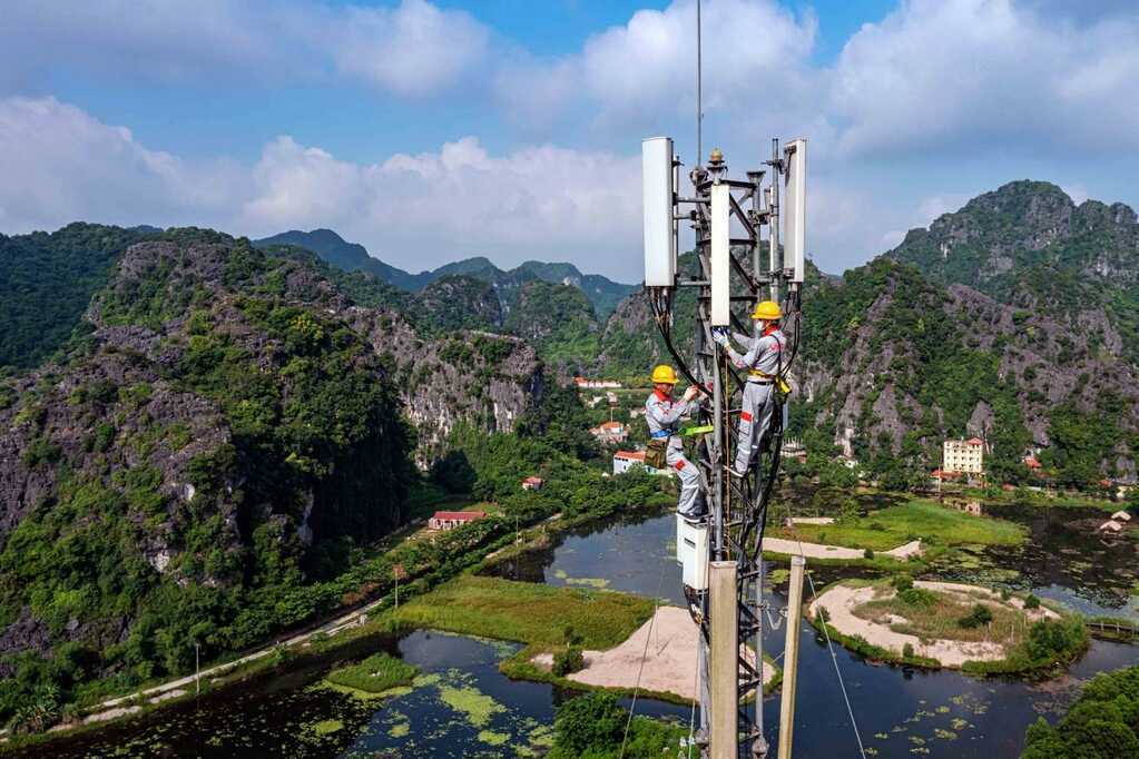 Bên trong các 'pháo đài công nghệ': Nơi sức mạnh kinh tế từ Viettel Telecom chuyển hóa thành năng lực phòng thủ cho Tổ quốc- Ảnh 2. Bên trong các 'pháo đài công nghệ': Nơi sức mạnh kinh tế từ Viettel Telecom chuyển hóa thành năng lực phòng thủ cho Tổ quốc- Ảnh 2.