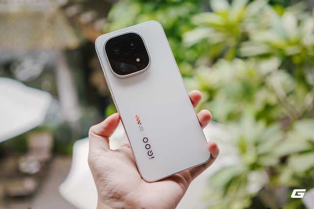 Quên X300 đi, điện thoại vivo này chip Snapdragon 8 Elite Gen 5, pin 7.000mAh, có tính năng của flagship 30 triệu nhưng giá chỉ bằng một nửa- Ảnh 25. Quên X300 đi, điện thoại vivo này chip Snapdragon 8 Elite Gen 5, pin 7.000mAh, có tính năng của flagship 30 triệu nhưng giá chỉ bằng một nửa- Ảnh 25.