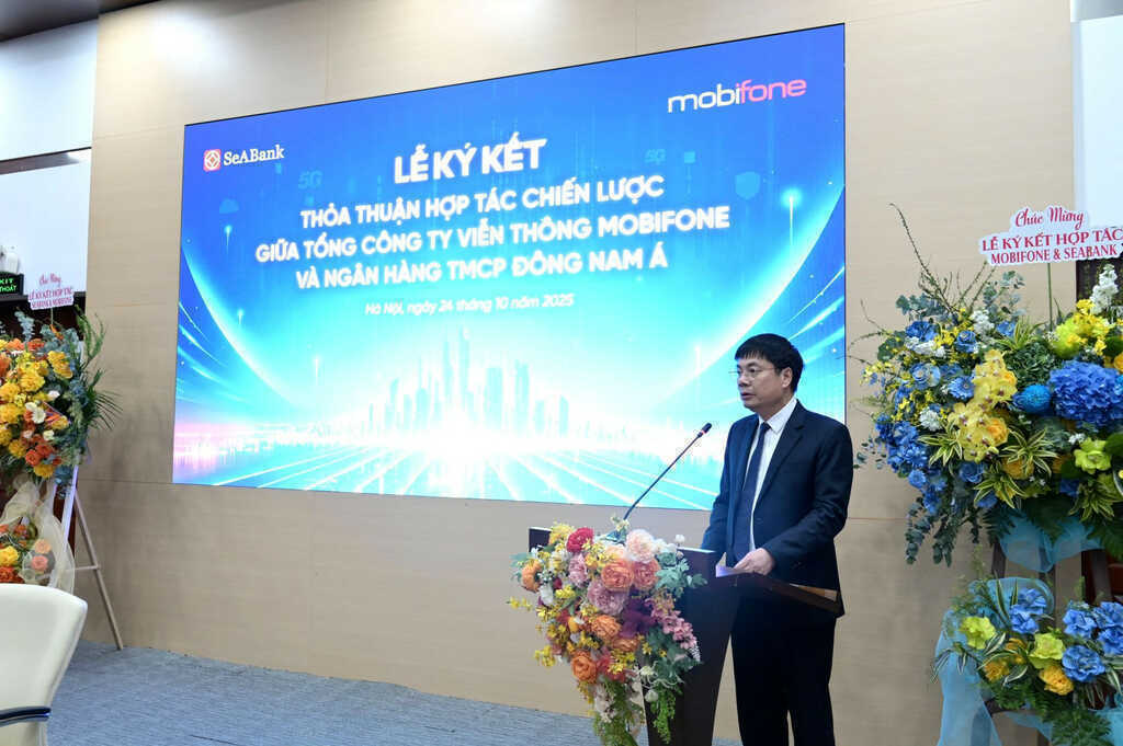 Đại tá Tô Mạnh Cường   Thành viên Hội đồng thành viên, Tổng giám đốc Tổng công ty Viễn thông MobiFone.jpg