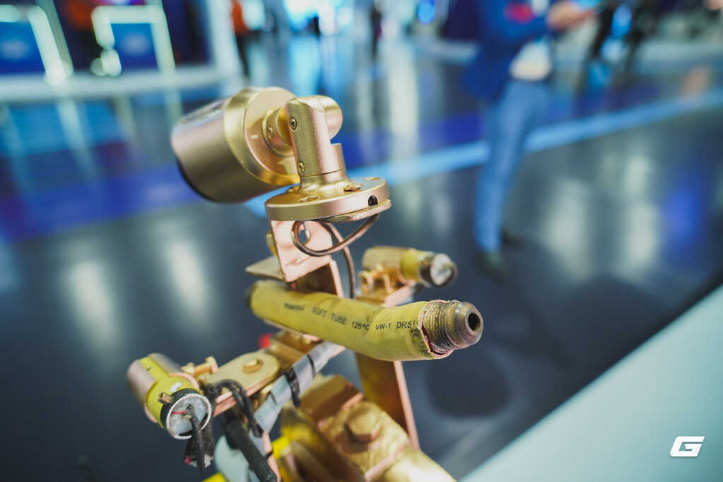 TinCongNghe.- Robot EVN-29.jpg TinCongNghe.- Robot EVN-29.jpg