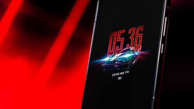 Ảnh thực tế điện thoại Lamborghini "Pro Max" của Xiaomi vừa ra mắt- Ảnh 4. Ảnh thực tế điện thoại Lamborghini "Pro Max" của Xiaomi vừa ra mắt- Ảnh 4.