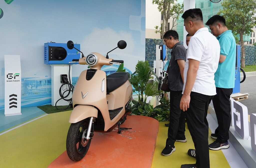 Nói thật là, sao Honda và nhiều hãng Nhật lại cần đến 2 - 3 năm nữa để “chuyển đổi xanh” trong khi chính sách đã định từ lâu- Ảnh 4. Nói thật là, sao Honda và nhiều hãng Nhật lại cần đến 2 - 3 năm nữa để “chuyển đổi xanh” trong khi chính sách đã định từ lâu- Ảnh 4.