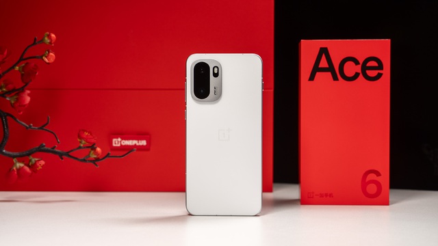 OnePlus ra mắt điện thoại chip Snapdragon 8 Elite, màn hình 165Hz, pin 7.800 mAh, giá chưa tới 10 triệu