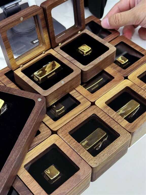 Công ty thưởng nhân viên bàn phím làm từ vàng thật: Phần thưởng xịn khiến ai cũng muốn ứng tuyển ngay lập tức- Ảnh 2. Công ty thưởng nhân viên bàn phím làm từ vàng thật: Phần thưởng xịn khiến ai cũng muốn ứng tuyển ngay lập tức- Ảnh 2.