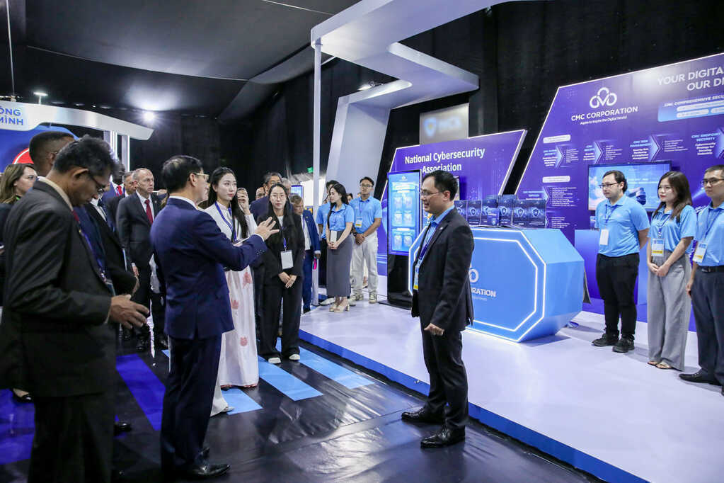 3 (3) CMC Telecom .jpg