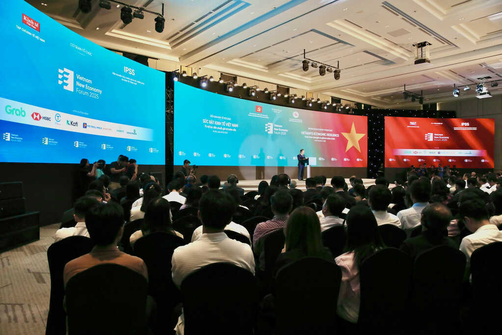 CMC nhận giải Top 10 Thương hiệu Mạnh Vươn tầm 2025