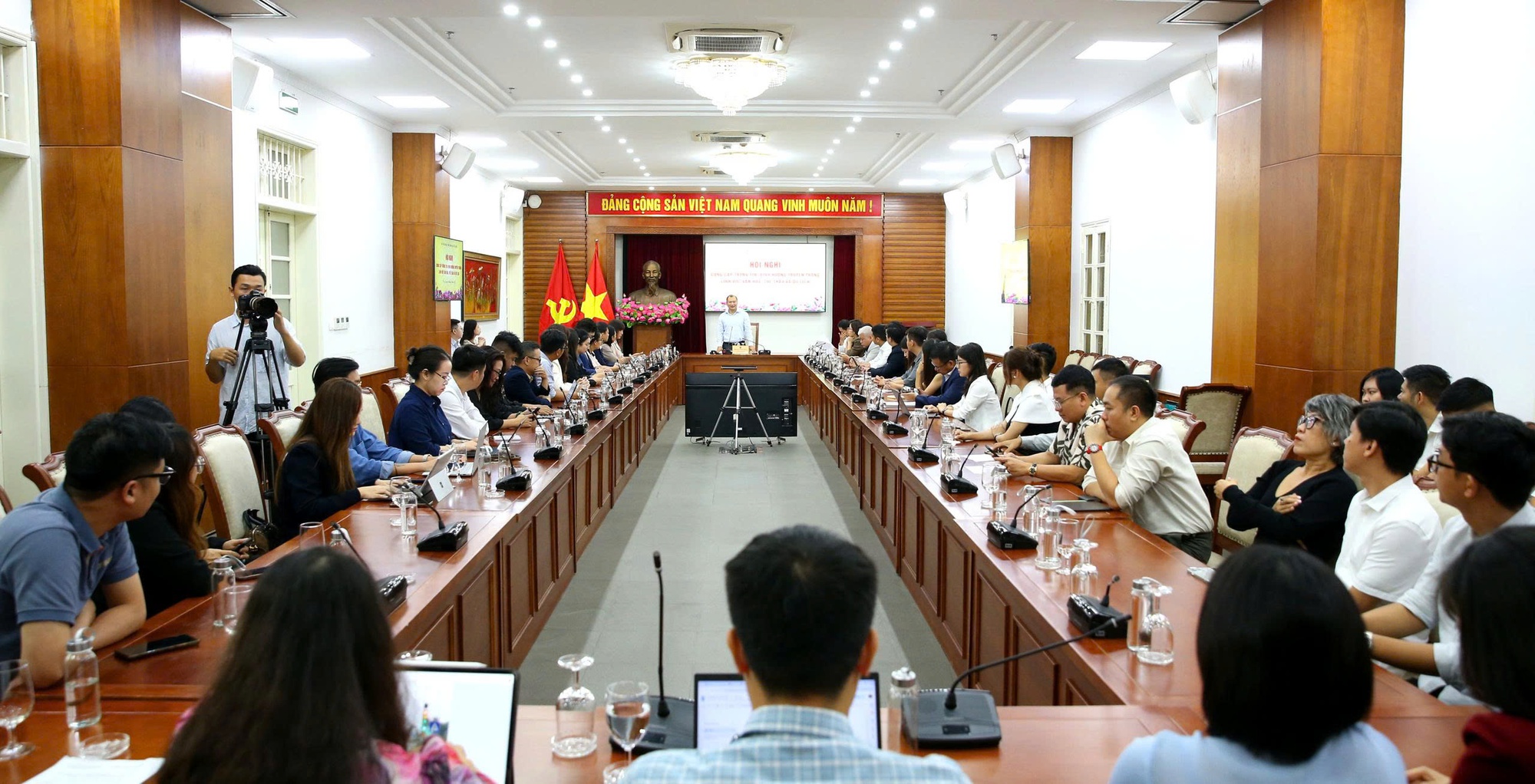 Định danh truyền thông xã hội trong hệ sinh thái thông tin quốc gia- Ảnh 16. Định danh truyền thông xã hội trong hệ sinh thái thông tin quốc gia- Ảnh 16.