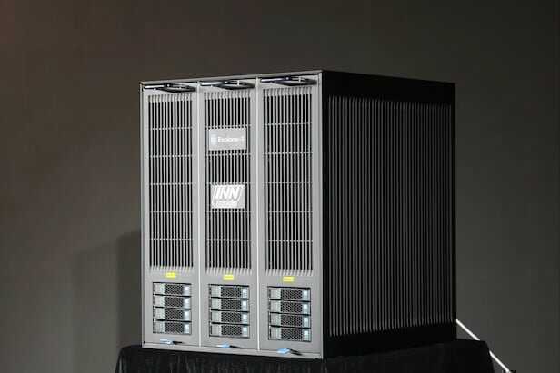 Trung Quốc ra mắt máy chủ AI 'kích thước tủ lạnh' giúp giảm tới 90% điện năng tiêu thụ- Ảnh 2.