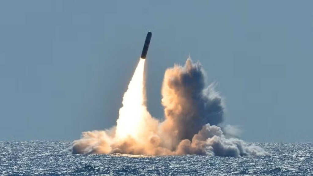 Tên lửa Trident II.jpg