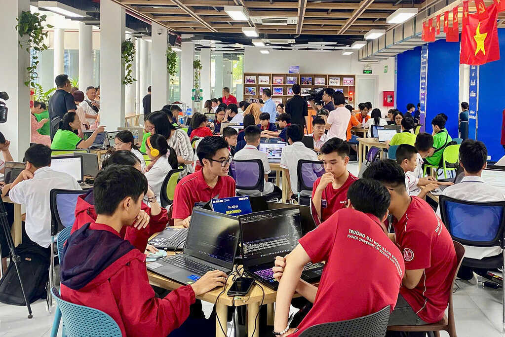 90 đội tranh tài tại NASA Space Apps Challenge 2025, thắp lửa đam mê STEM