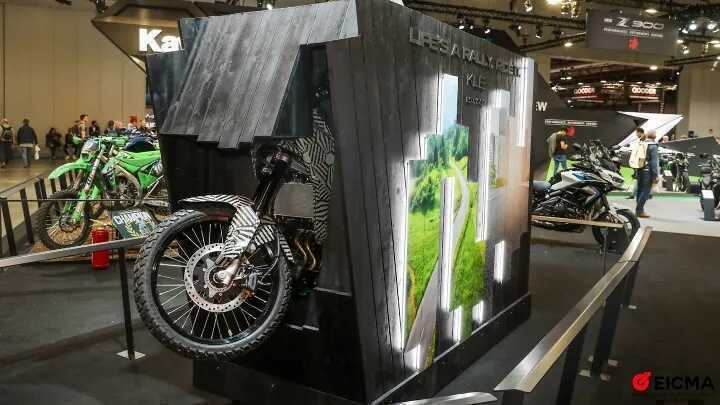 Kawasaki KLE 500 chính thức trở lại vào năm 2026: Biểu tượng adventure một thời sẽ được hồi sinh