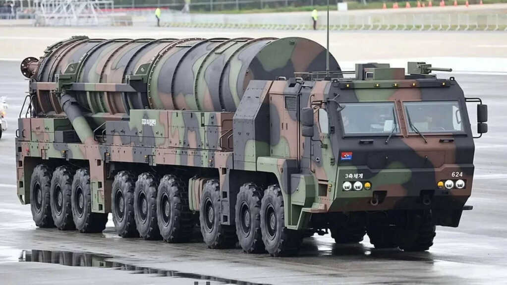 Tên lửa Hyunmoo 5 Hàn Quốc.jpg