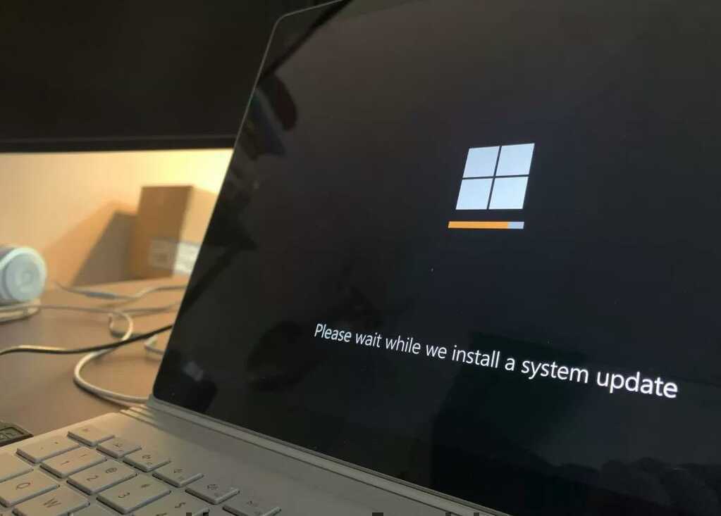 Khai tử Windows 10 xong, Microsoft siết chặt không còn dễ dàng cài Windows 11 bằng tài khoản nội bộ- Ảnh 2. Khai tử Windows 10 xong, Microsoft siết chặt không còn dễ dàng cài Windows 11 bằng tài khoản nội bộ- Ảnh 2.