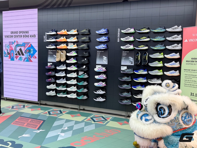 Cận cảnh cửa hàng mới khai trương đậm chất Việt của adidas- Ảnh 13. Cận cảnh cửa hàng mới khai trương đậm chất Việt của adidas- Ảnh 13.