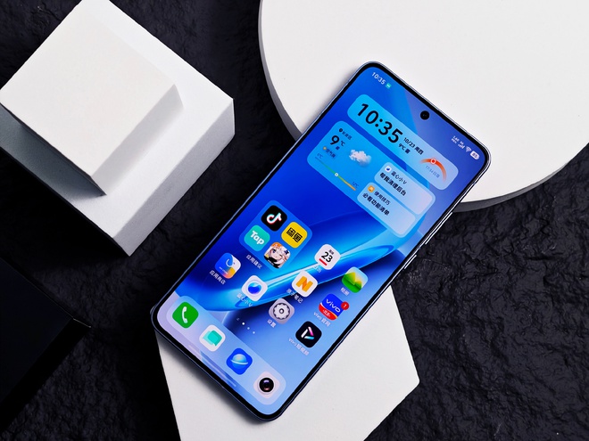 vivo ra mắt điện thoại chip Snapdragon 8 Elite, pin 7.500mAh giá rẻ nhất thế giới- Ảnh 5. vivo ra mắt điện thoại chip Snapdragon 8 Elite, pin 7.500mAh giá rẻ nhất thế giới- Ảnh 5.