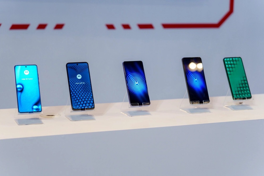 Motorola trở lại thị trường di động Việt Nam - 1