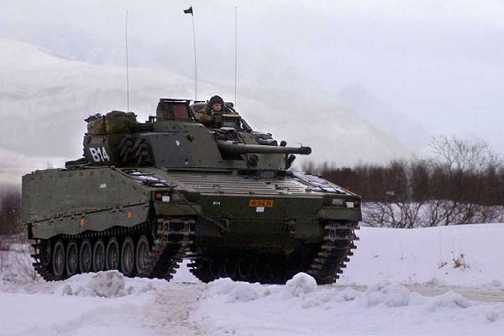 Xe chiến đấu cv9030.jpg