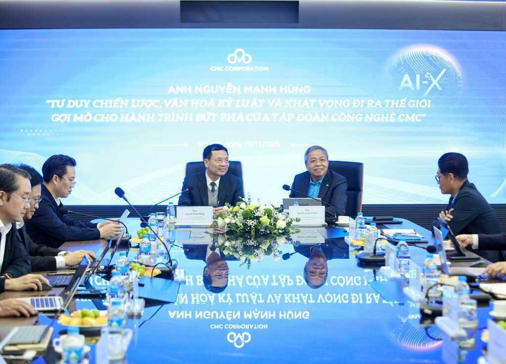 Bộ trưởng Nguyễn Mạnh Hùng: 