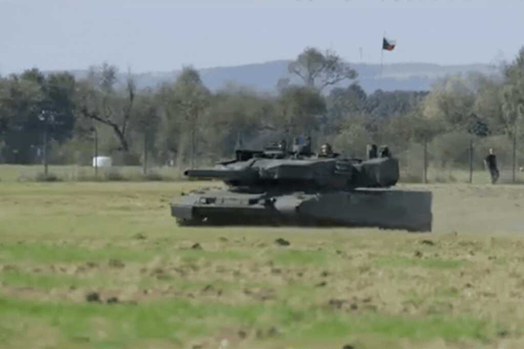 Xe tăng Leopard 2A8 ‘bất tử’ với Trophy Israel, mạnh nhất châu Âu chính thức lộ diện