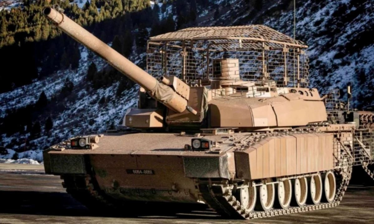 Xe tăng Leclerc XLR 3.jpg