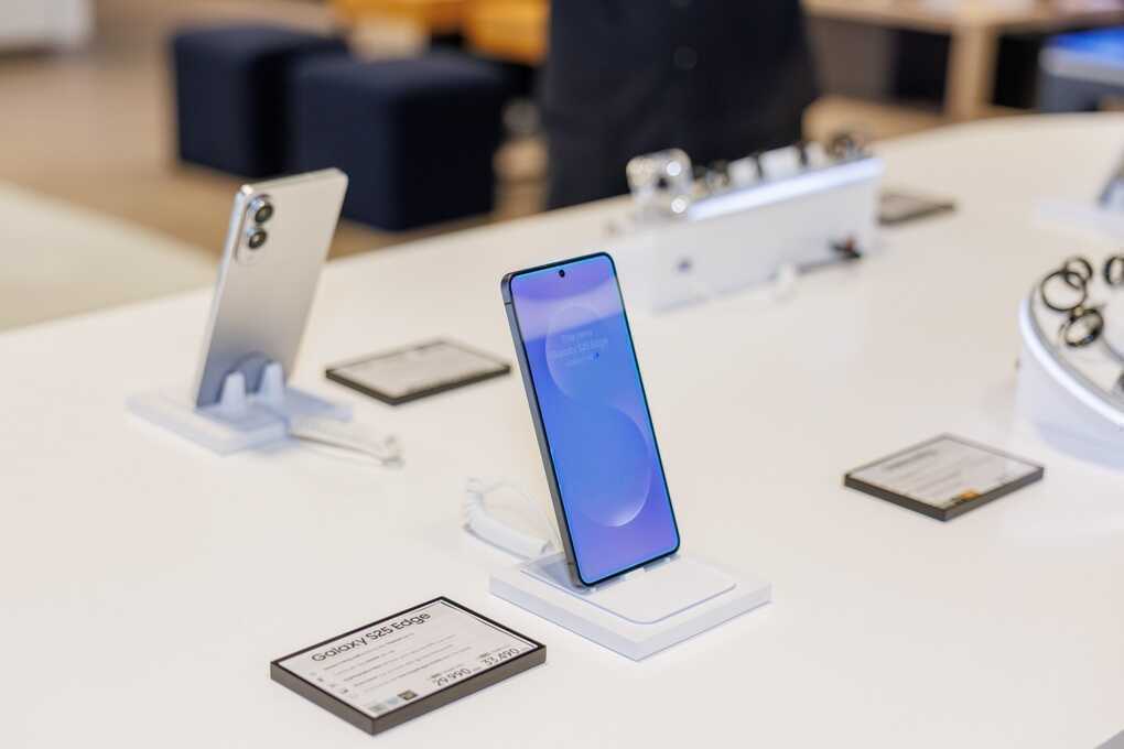 iPhone Air thất bại khiến nhiều nhà sản xuất từ bỏ điện thoại siêu mỏng - 2