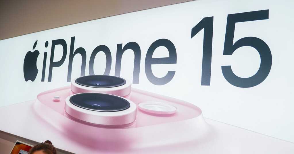 iPhone 15 tăng giá cả triệu đồng