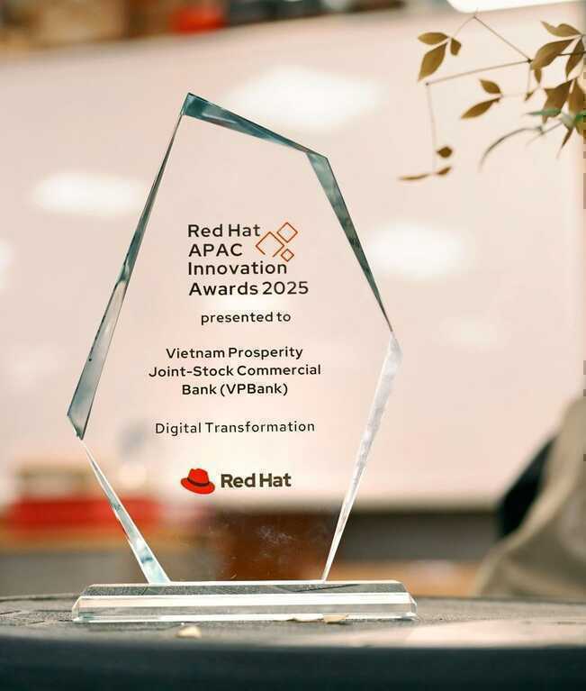 Công nghệ “mở khóa tương lai” của VPBank được vinh danh tại Red Hat APAC 2025 - Ảnh 2.