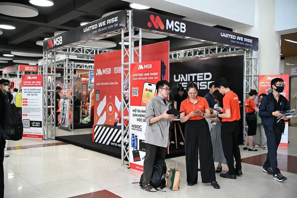 NSOC Unitour 2025: eSports song hành trường đại học, hướng nghiệp cho sinh viên