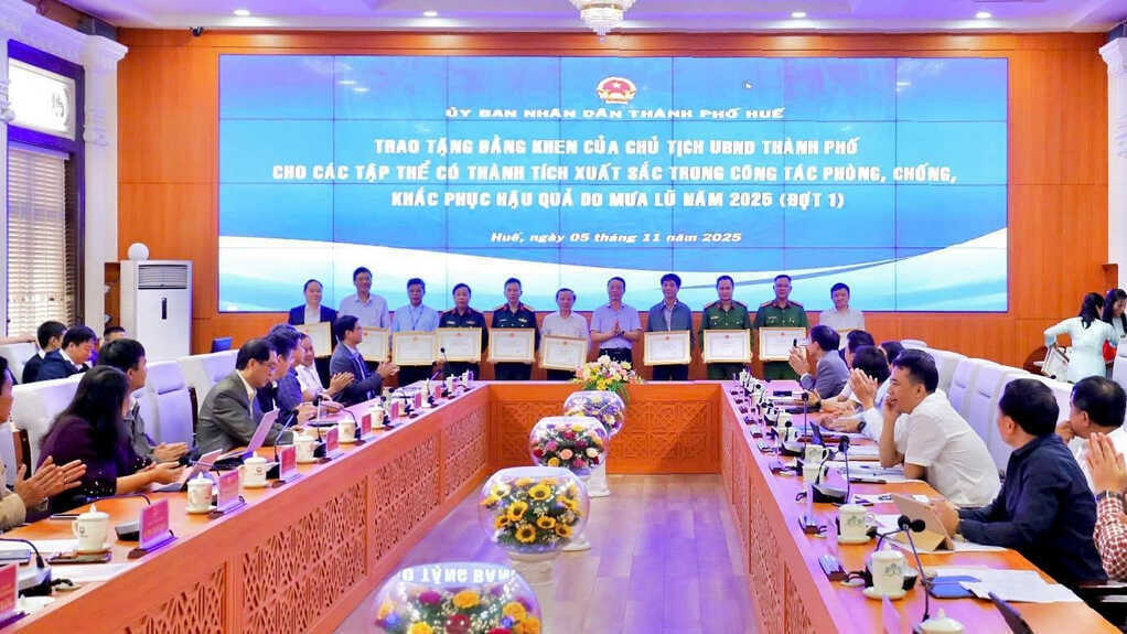 Viettel Huế là một trong 12 tập thể xuất sắc phòng, chống mưa lũ