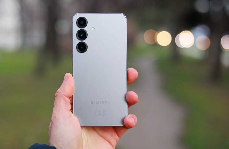 Galaxy S26: 5 lý do chọn bản tiêu chuẩn thay vì S26 Ultra