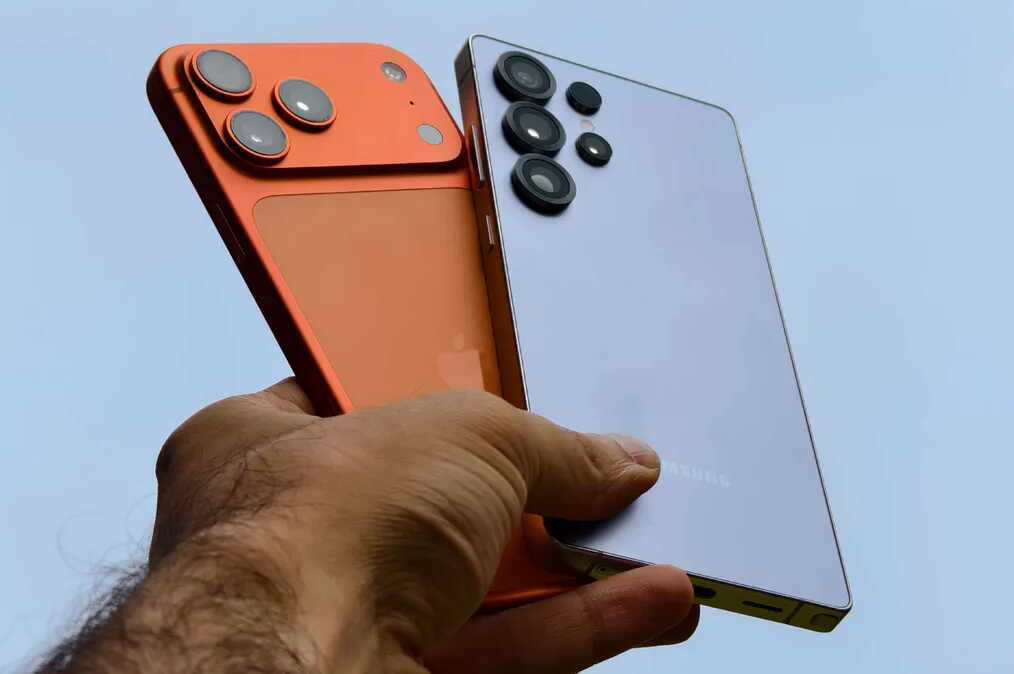 Galaxy S26 Ultra: Samsung cần học hỏi 3 tính năng từ iPhone 17 Pro Max