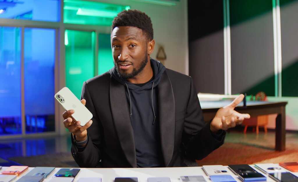MKBHD công bố 10 smartphone của năm 2025: Vắng bóng S25 Ultra, iPhone nhận cả giải tiến bộ nhất và thất vọng nhất