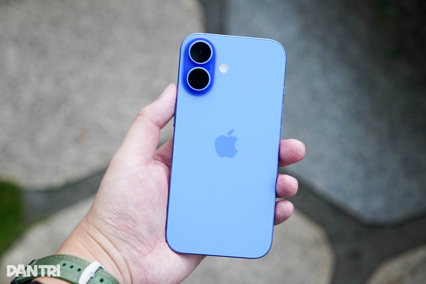 Thị trường smartphone 2026 gặp khó do “cơn bão” giá linh kiện