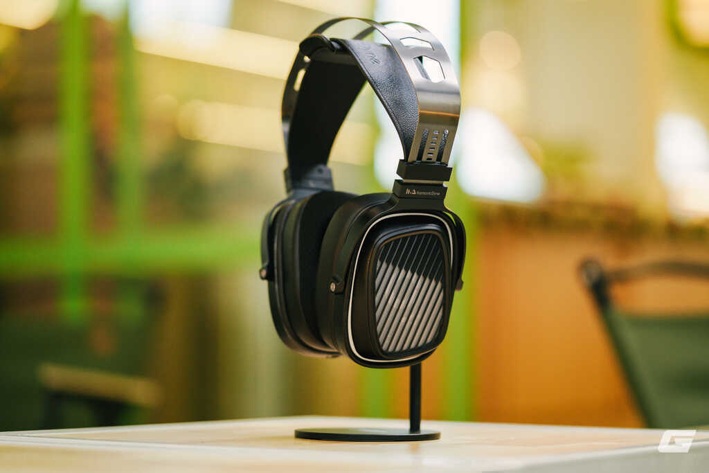 Đánh giá tai nghe chụp đầu HarmonicDyne Romantic: Đem sự "trữ tình" vào âm nhạc