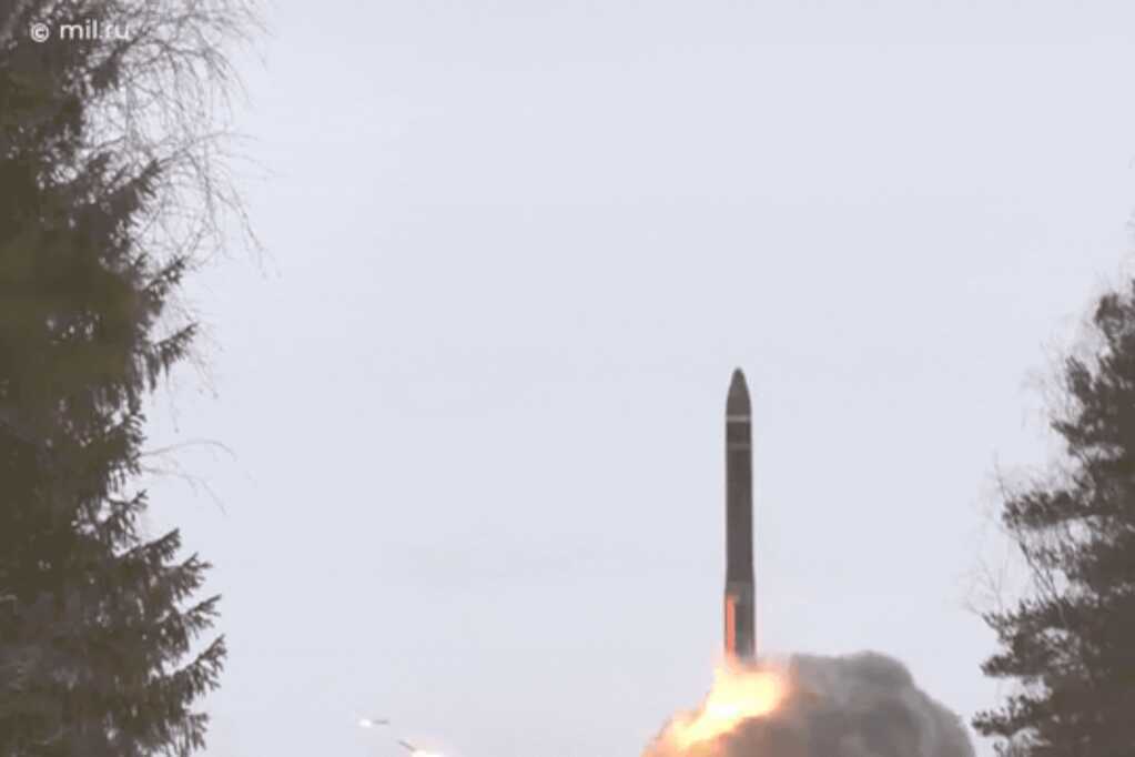 Tên lửa Yars tầm bắn 12.000km, tốc độ Mach 25, công nghệ MIRV, xuyên thủng mọi lá chắn