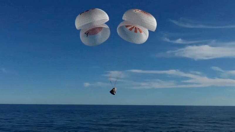 Chùm ảnh: Chúng ta đã sống một năm 2025 như thế nào?- Ảnh 4.