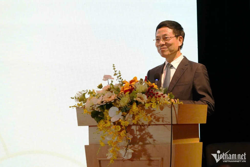 W-Nguyen Manh Hung.jpg