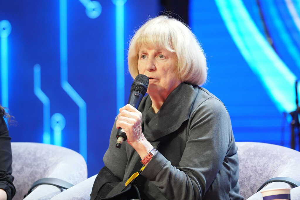 GS Mary Claire King: 