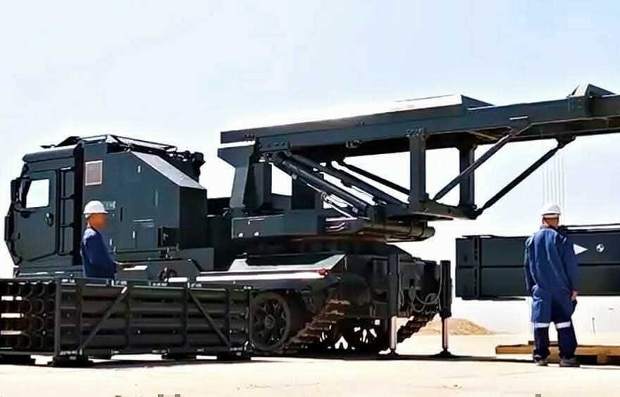 Pháo phản lực RAD’A 300 đa cỡ nòng tầm bắn 300km, phóng được cả tên lửa đạn đạo