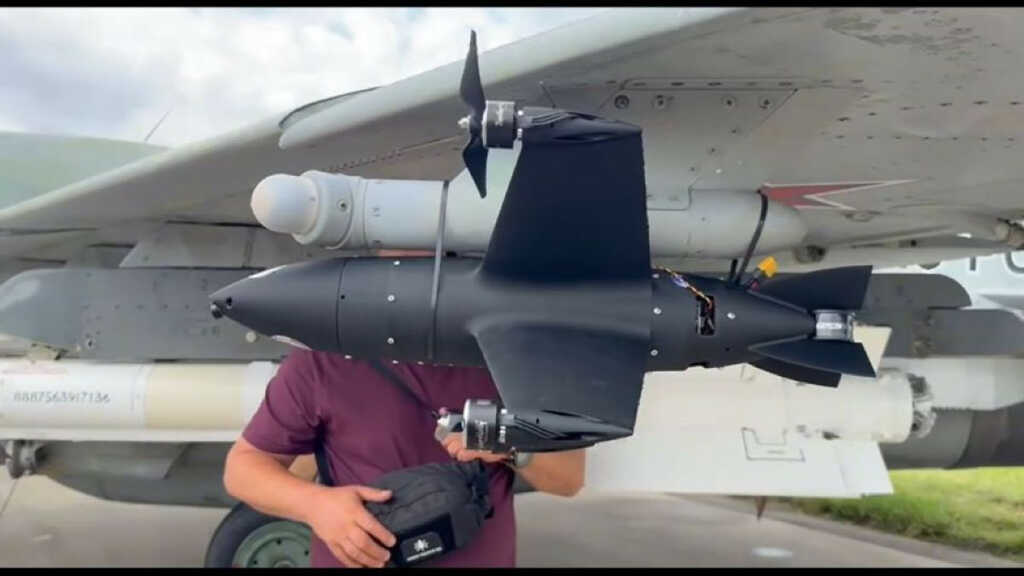 drone Archangel trên MiG 29SMT 4.jpg