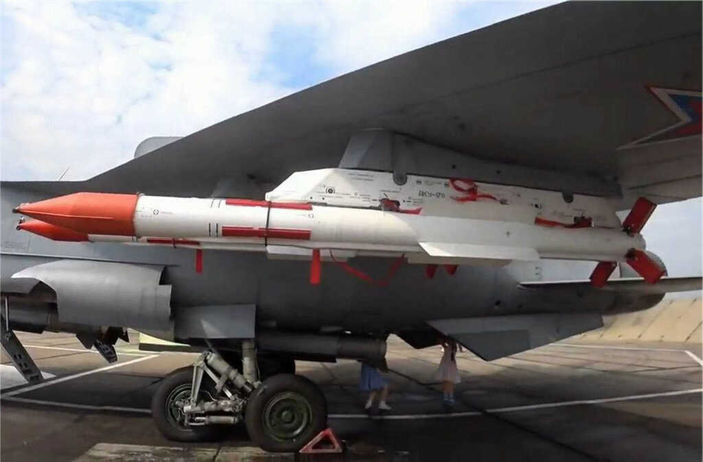 Tên lửa R 37M 1.jpg